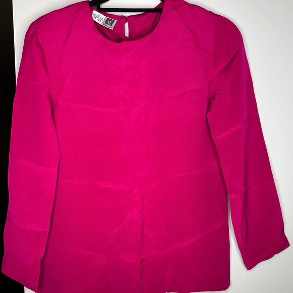 Anne Klein - Picture 1 of 3